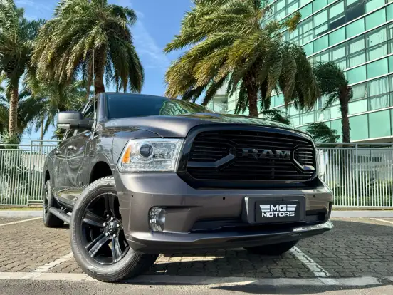 RAM-CLASSIC-5.7 V8 GASOLINA LARAMIE NIGHT EDITION CD 4X4 AUTOMÁTICO RAM-CLASSIC-2023