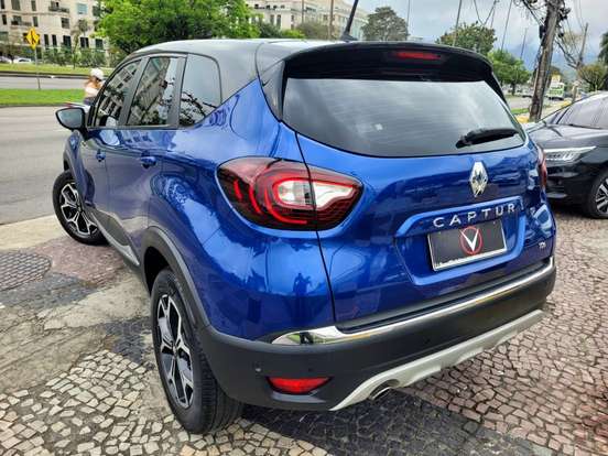 RENAULT-CAPTUR-2023