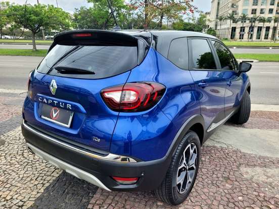 RENAULT-CAPTUR-2023