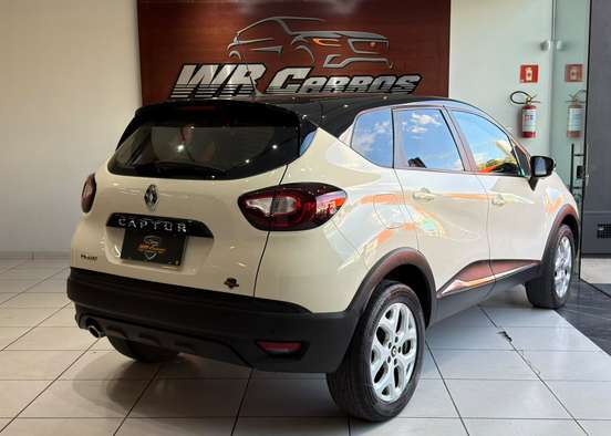 RENAULT-CAPTUR-2018