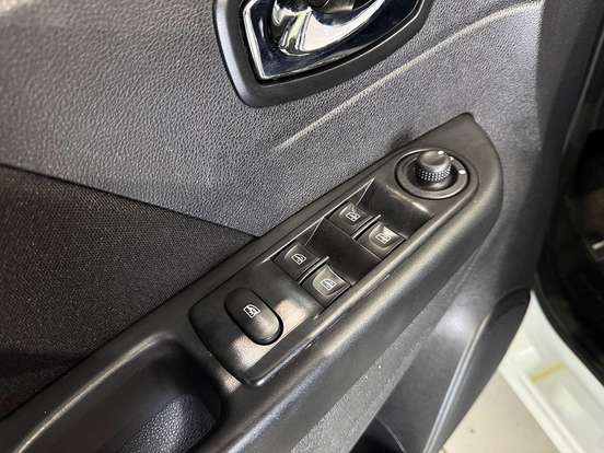 RENAULT-CAPTUR-1.6 16V SCE FLEX LIFE X-TRONIC RENAULT-CAPTUR-2018