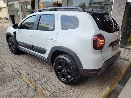 RENAULT-DUSTER-2025