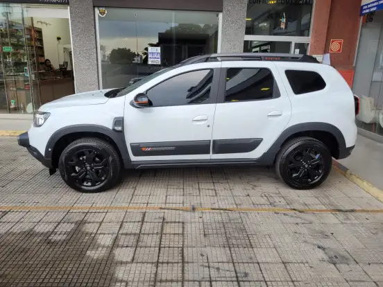 RENAULT-DUSTER-2025