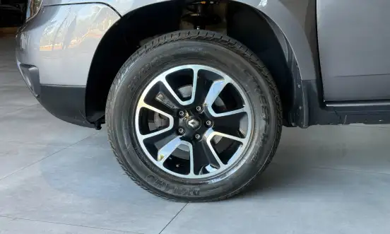 RENAULT-DUSTER-2019