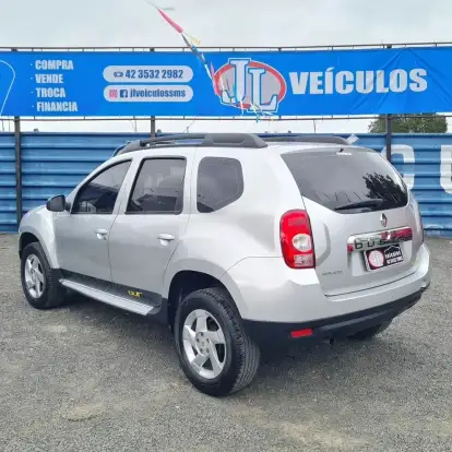 RENAULT-DUSTER-2014