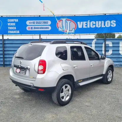 RENAULT-DUSTER-2014