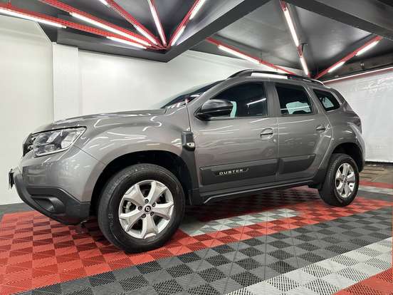 RENAULT-DUSTER-2022