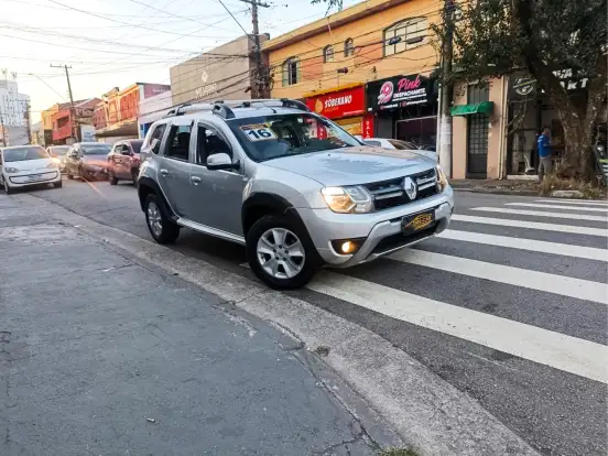 RENAULT-DUSTER-2.0 DYNAMIQUE 4X2 16V FLEX 4P AUTOMÁTICO RENAULT-DUSTER-2015