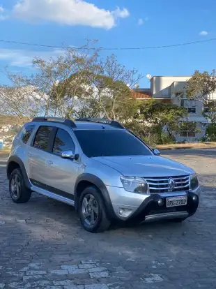 RENAULT-DUSTER-2013