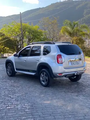 RENAULT-DUSTER-2013