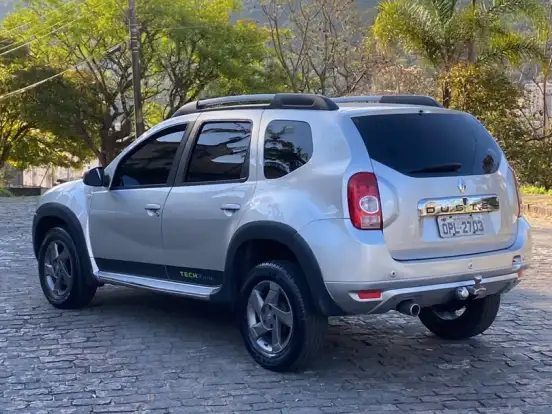 RENAULT-DUSTER-2.0 DYNAMIQUE 4X2 16V FLEX 4P AUTOMÁTICO RENAULT-DUSTER-2013