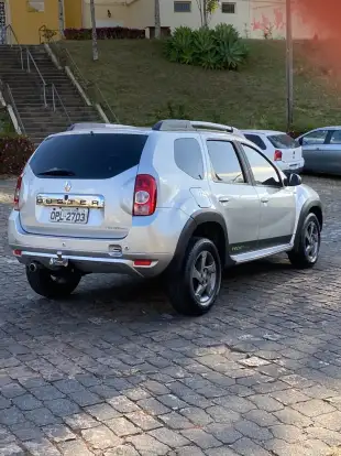 RENAULT-DUSTER-2013