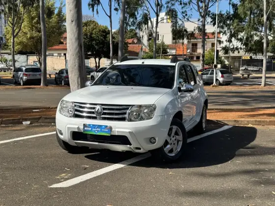 RENAULT DUSTER 2.0 DYNAMIQUE 4X2 16V FLEX 4P AUTOMÁTICO