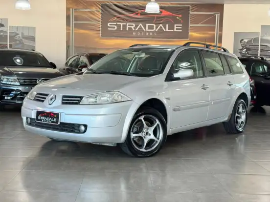 RENAULT-MEGANE-2011
