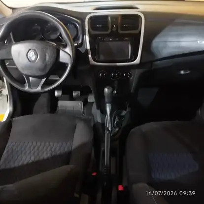 RENAULT-SANDERO-2016