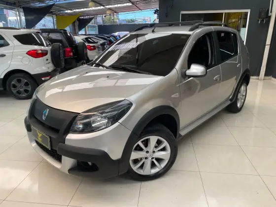 RENAULT SANDERO 1.6 STEPWAY 16V FLEX 4P AUTOMÁTICO