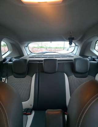 RENAULT-CAPTUR-2017