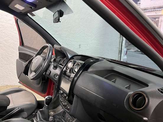 RENAULT-DUSTER-2016