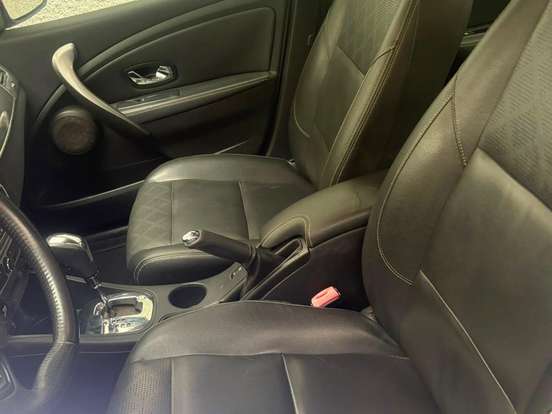RENAULT-FLUENCE-2.0 DYNAMIQUE PLUS 16V FLEX 4P AUTOMÁTICO RENAULT-FLUENCE-2016