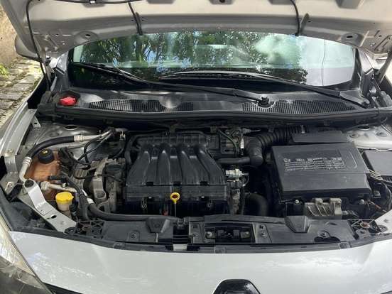 RENAULT-FLUENCE-2.0 DYNAMIQUE PLUS 16V FLEX 4P AUTOMÁTICO RENAULT-FLUENCE-2016