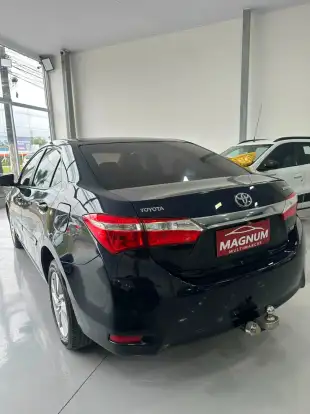 TOYOTA-COROLLA-2015