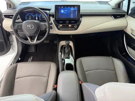 TOYOTA-COROLLA-2024