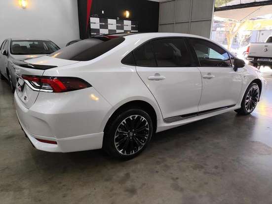 TOYOTA-COROLLA-2021