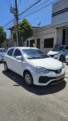 TOYOTA-ETIOS-2017