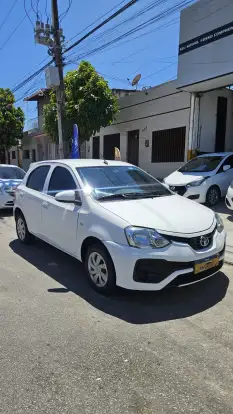 TOYOTA-ETIOS-2017