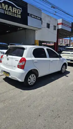 TOYOTA-ETIOS-2017