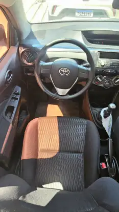 TOYOTA-ETIOS-2017