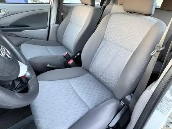 TOYOTA-ETIOS-1.5 XLS 16V FLEX 4P MANUAL TOYOTA-ETIOS-2013