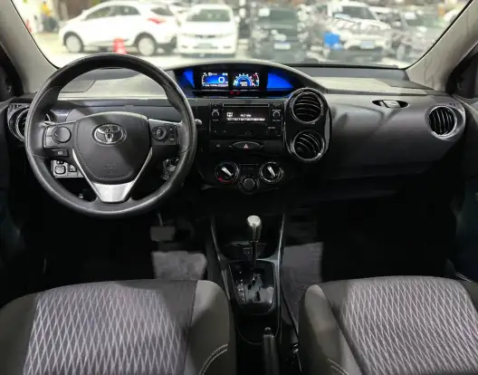 TOYOTA-ETIOS-2017