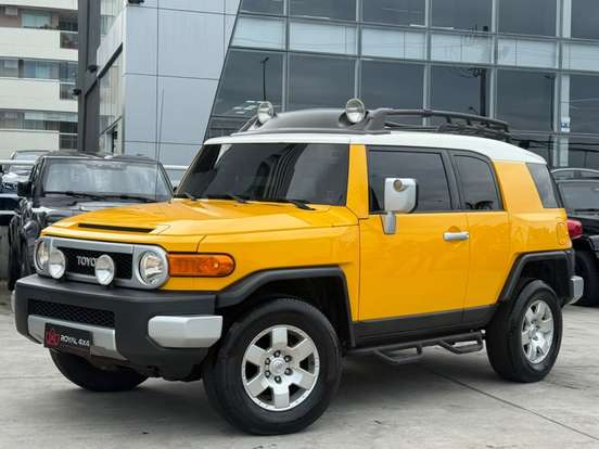 TOYOTA-FJ CRUISER-2010