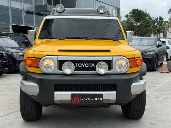 TOYOTA-FJ CRUISER-2010