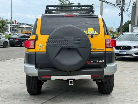 TOYOTA-FJ CRUISER-4.0 4X4 V6 24V GASOLINA 4P AUTOMÁTICO TOYOTA-FJ CRUISER-2010