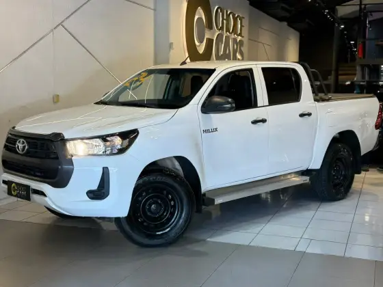 TOYOTA HILUX 2.8 D-4D TURBO DIESEL CD POWER PACK 4X4 MANUAL