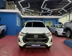 TOYOTA HILUX 2.8 D-4D TURBO DIESEL CD SR 4X4 AUTOMÁTICO TOYOTA HILUX 2.8 D-4D TURBO DIESEL CD SR 4X4 AUTOMÁTICO