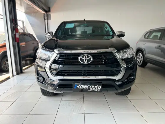 TOYOTA HILUX 2.8 D-4D TURBO DIESEL CD SRV 4X4 AUTOMÁTICO TOYOTA HILUX 2.8 D-4D TURBO DIESEL CD SRV 4X4 AUTOMÁTICO