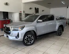 TOYOTA HILUX 2.8 D-4D TURBO DIESEL CD SRX 4X4 AUTOMÁTICO TOYOTA HILUX 2.8 D-4D TURBO DIESEL CD SRX 4X4 AUTOMÁTICO