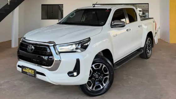 TOYOTA HILUX 2.8 D-4D TURBO DIESEL CD SRX 4X4 AUTOMÁTICO