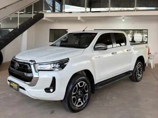TOYOTA-HILUX-2.8 D-4D TURBO DIESEL CD SRX 4X4 AUTOMÁTICO TOYOTA-HILUX-2021