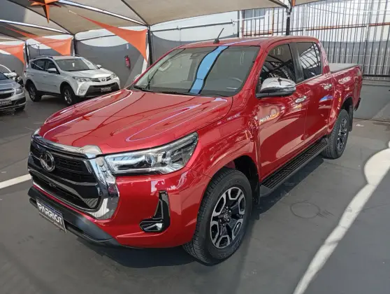 TOYOTA HILUX 2.8 D-4D TURBO DIESEL CD SRX 4X4 AUTOMÁTICO