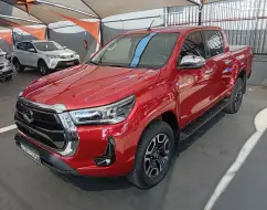 TOYOTA HILUX 2.8 D-4D TURBO DIESEL CD SRX 4X4 AUTOMÁTICO TOYOTA HILUX 2.8 D-4D TURBO DIESEL CD SRX 4X4 AUTOMÁTICO