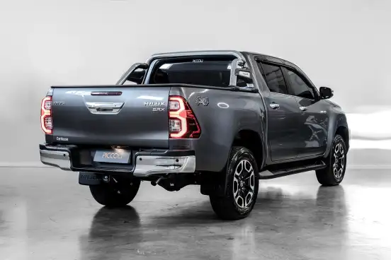 TOYOTA-HILUX-2024