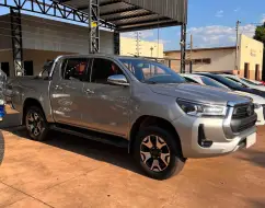TOYOTA HILUX 2.8 SRX 4X4 CD 16V DIESEL 4P AUTOMÁTICO TOYOTA HILUX 2.8 SRX 4X4 CD 16V DIESEL 4P AUTOMÁTICO