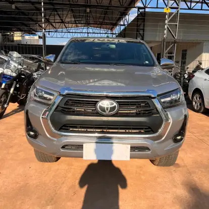 TOYOTA-HILUX-2020