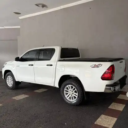 TOYOTA-HILUX-2.8 STD 4X4 CD 16V DIESEL 4P MANUAL TOYOTA-HILUX-2018