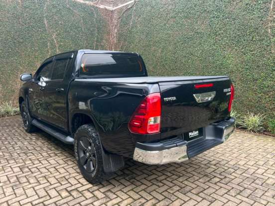 TOYOTA-HILUX-2018