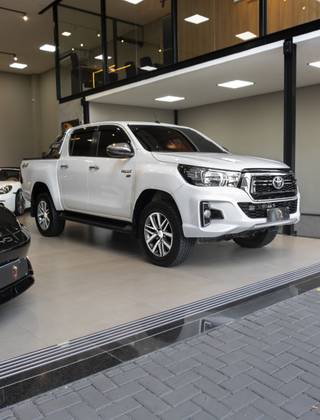TOYOTA HILUX 2.7 SRV 4X4 CD 16V FLEX 4P AUTOMÁTICO